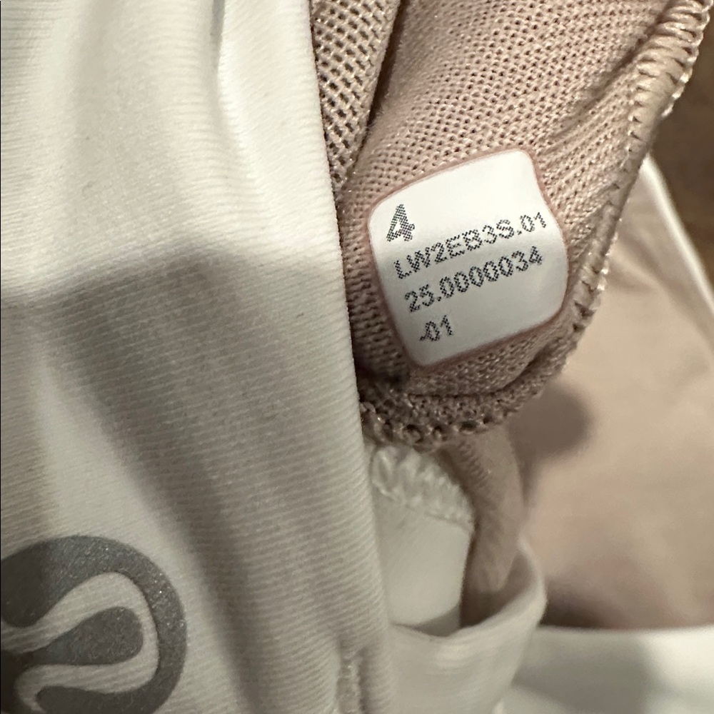 Lululemon Women's Strappy Sports Bras - Picture 12 of 15